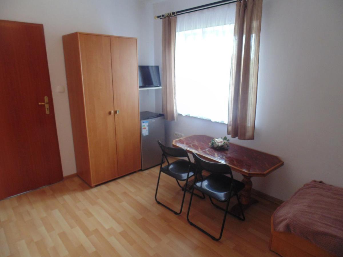 U Karola Apartman Ujście-Darłowskie Kültér fotó